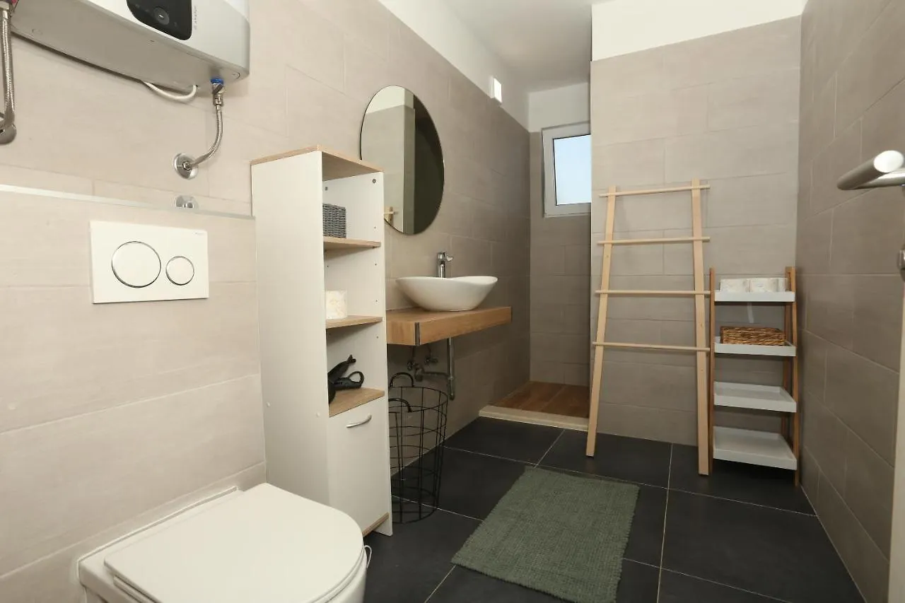 Apartment Apartman Luce Trogir
