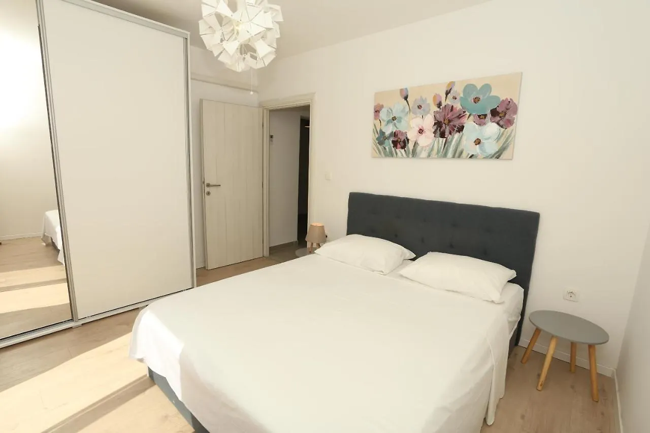 Apartman Luce Trogir Apartment