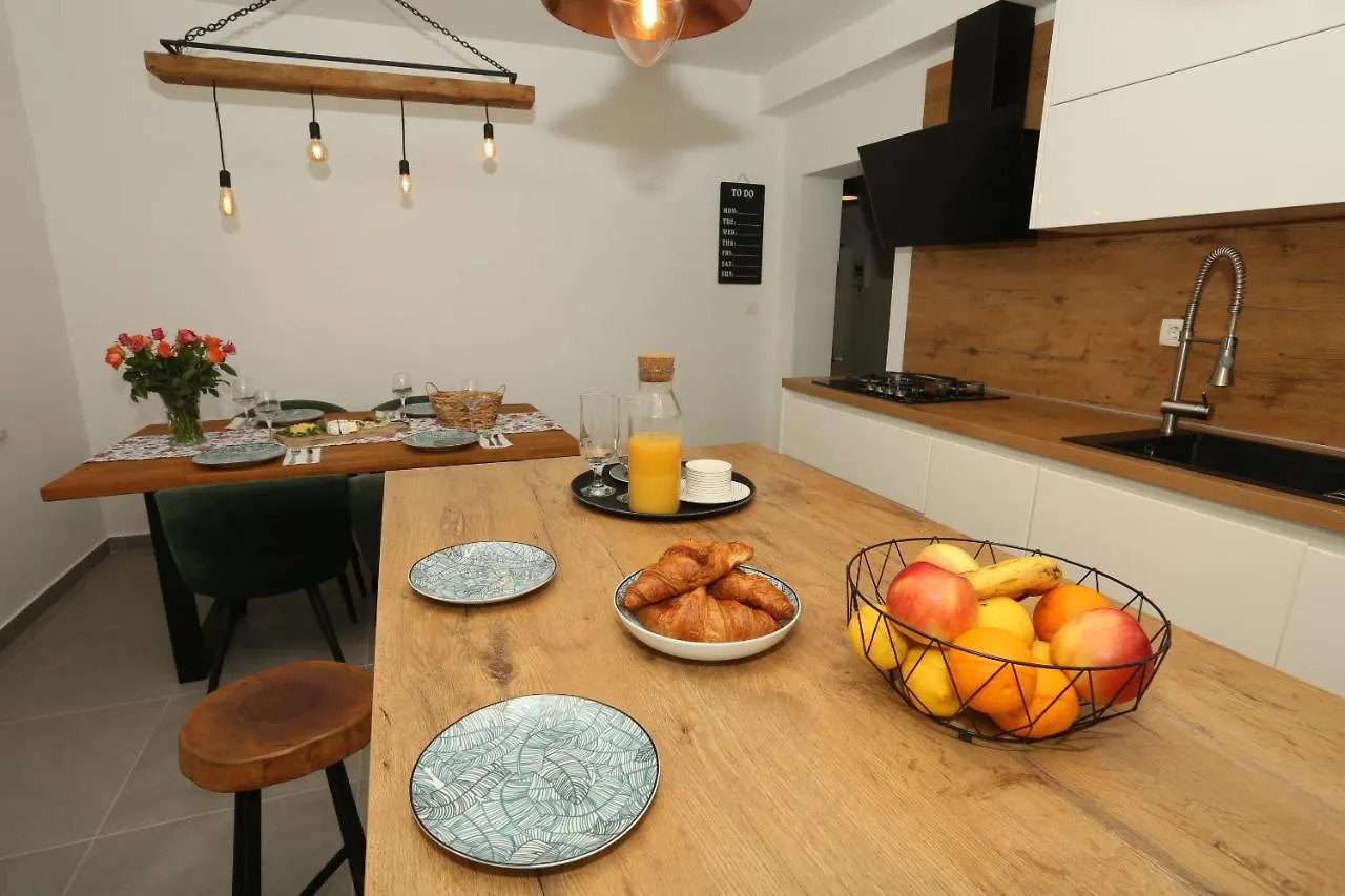 Apartman Luce Trogir Apartment
