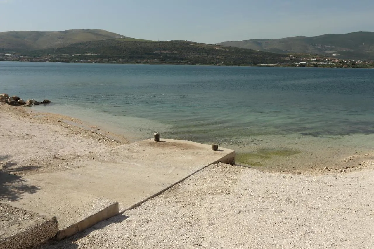 Apartment Apartman Luce Trogir